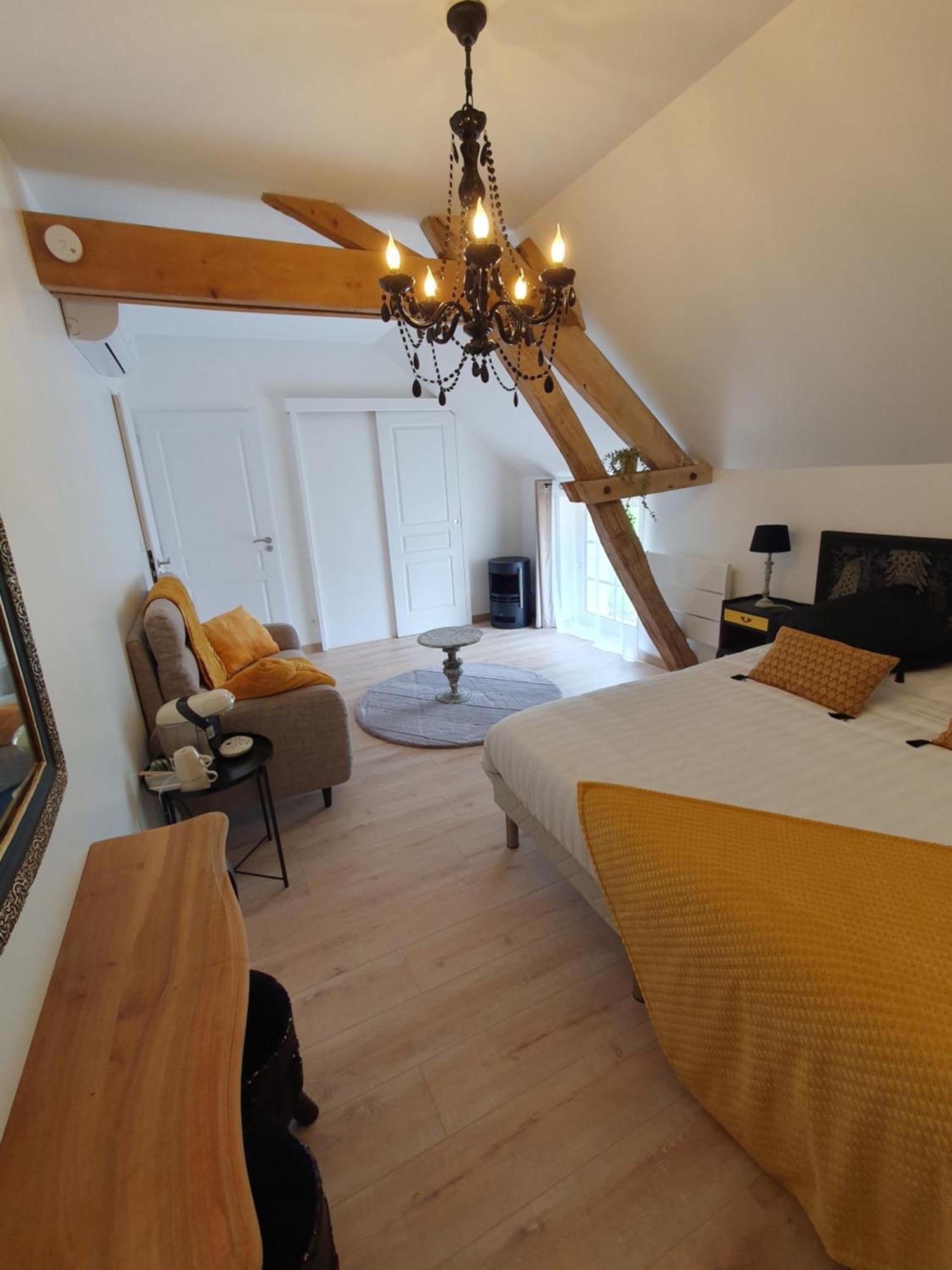 Luzillé Au Domaine Du Bois Joubert Bed & Breakfast エクステリア 写真